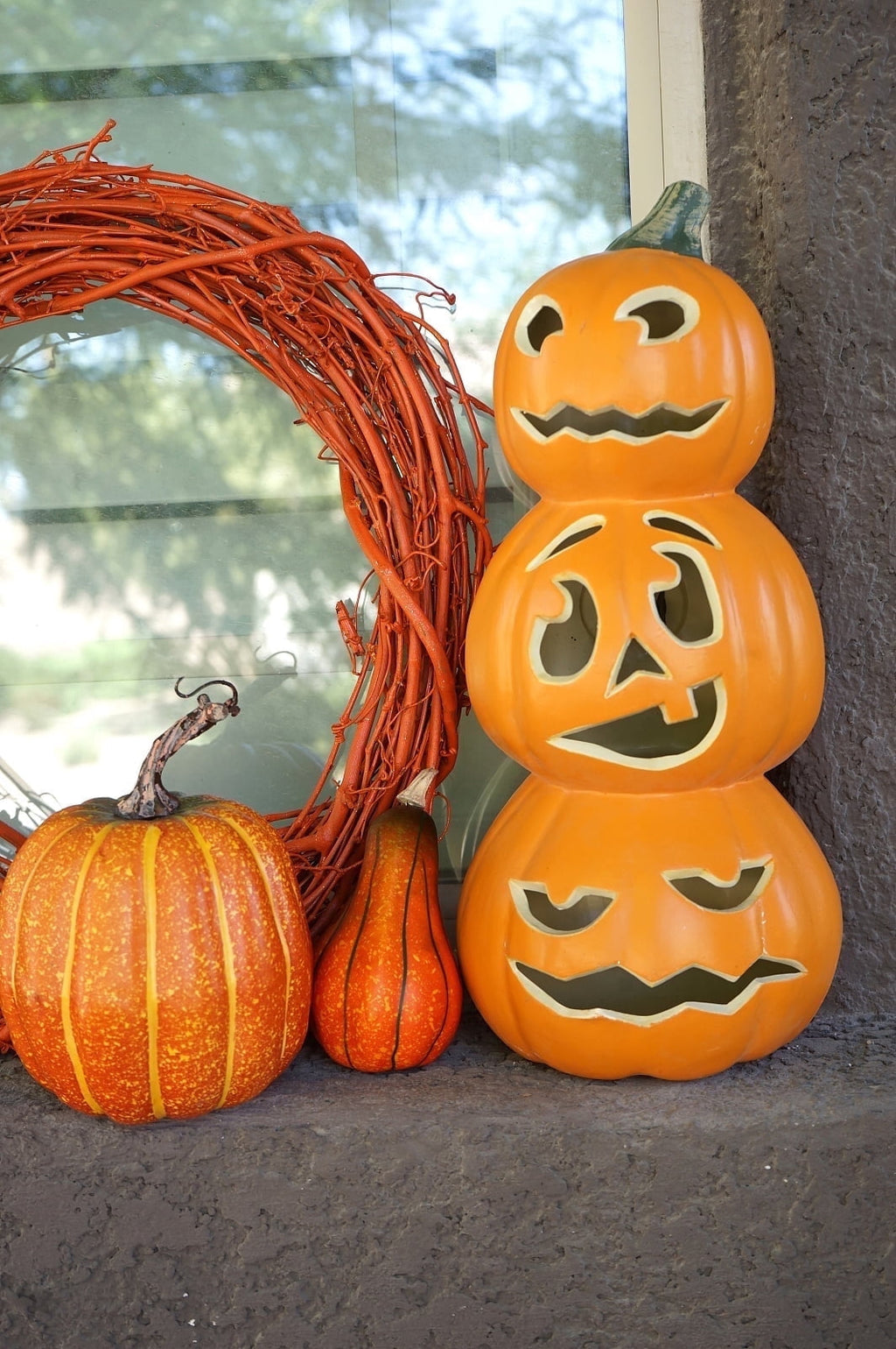 4Pack LED Lighted Jack O Lantern Indoor Outdoor Halloween Large Pumpkin Lantern Decoration