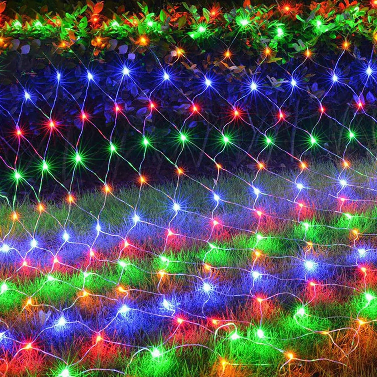 Garden Net Lights- Battery Operated 672 LED Waterproof Net Mesh Lights with 8 Modes- 6x4M Fairy String Lights for Outdoor Indoor Christmas Tree- Bush- Backyard- Garden- Party Décor.