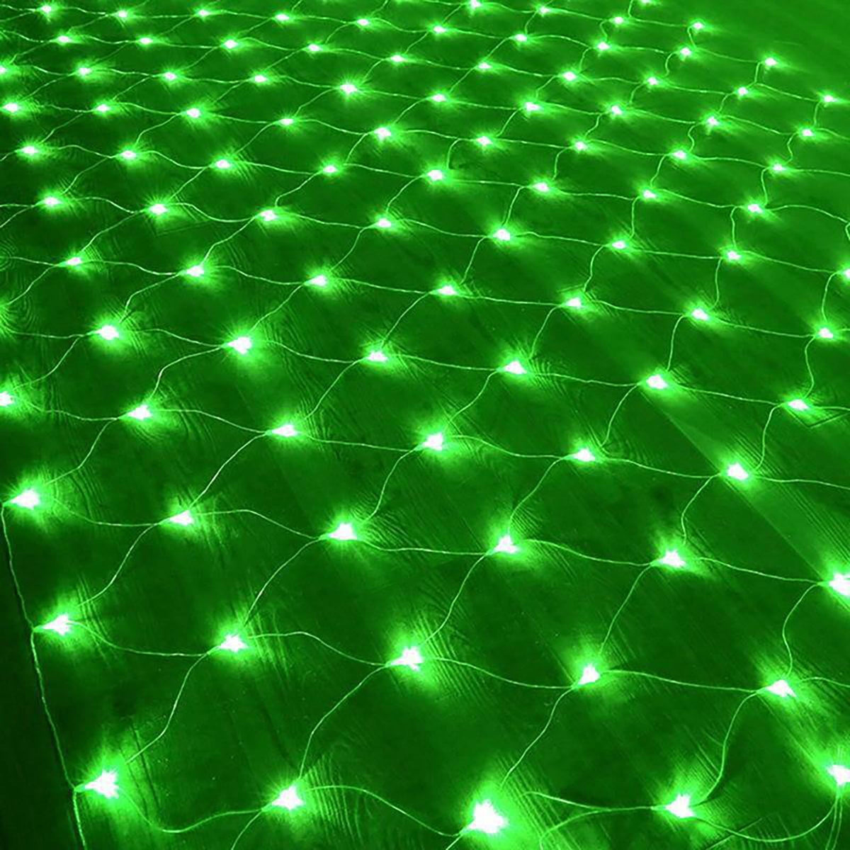 Garden Net Lights- Battery Operated 672 LED Waterproof Net Mesh Lights with 8 Modes- 6x4M Fairy String Lights for Outdoor Indoor Christmas Tree- Bush- Backyard- Garden- Party Décor.