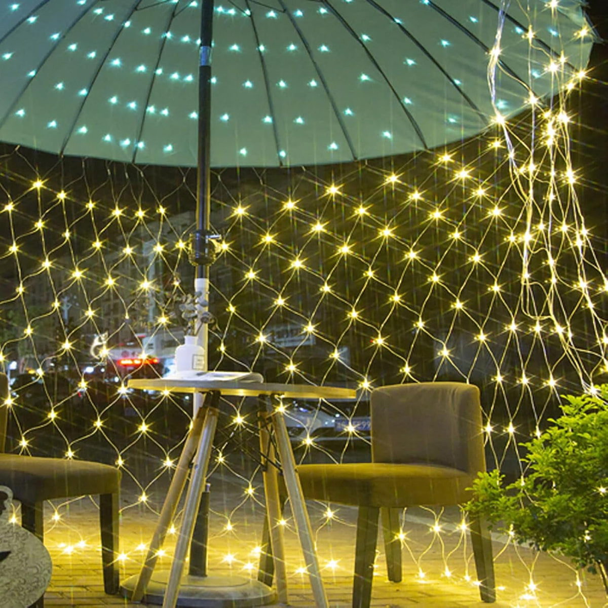 Garden Net Lights Battery Operated 4x6M 672LED Waterproof Net Mesh String Lights 8 Modes Fairy Lights for Indoor Outdoor Christmas Tree Bush Garden Backyard Décor
